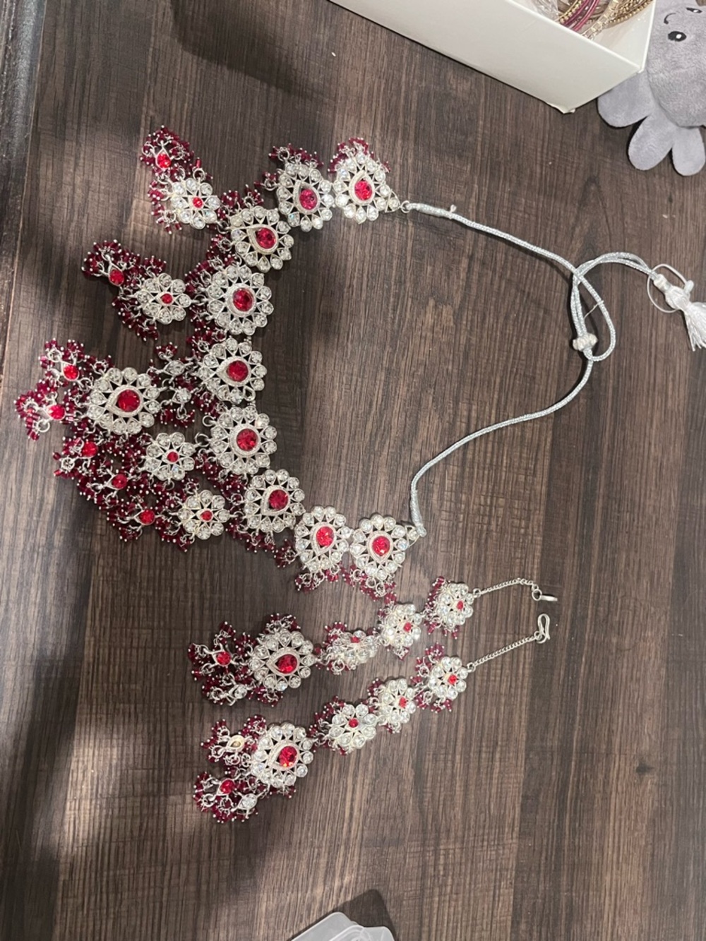 Elegant Red and Silver Statement Necklace & Earrings Set - Picture 5 of 6